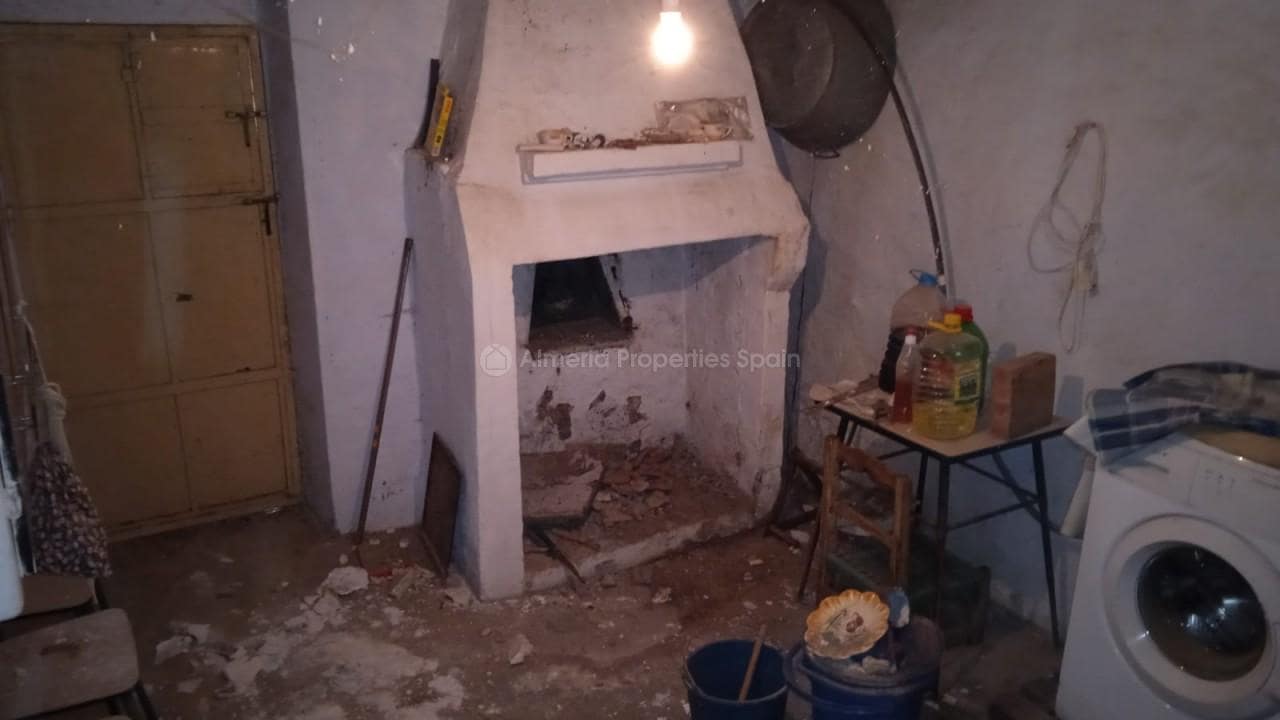 7 slaapkamer Finca/Landhuis te koop in Los Cerricos - € 35.000 (Ref: 6495579)