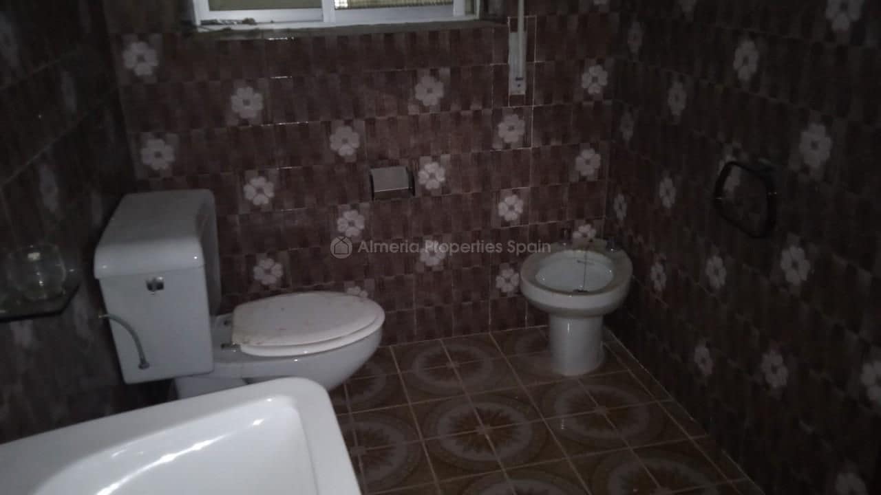 5 soveværelse Finca/Landehus til salg i Zurgena - € 170.000 (Ref: 6666742)