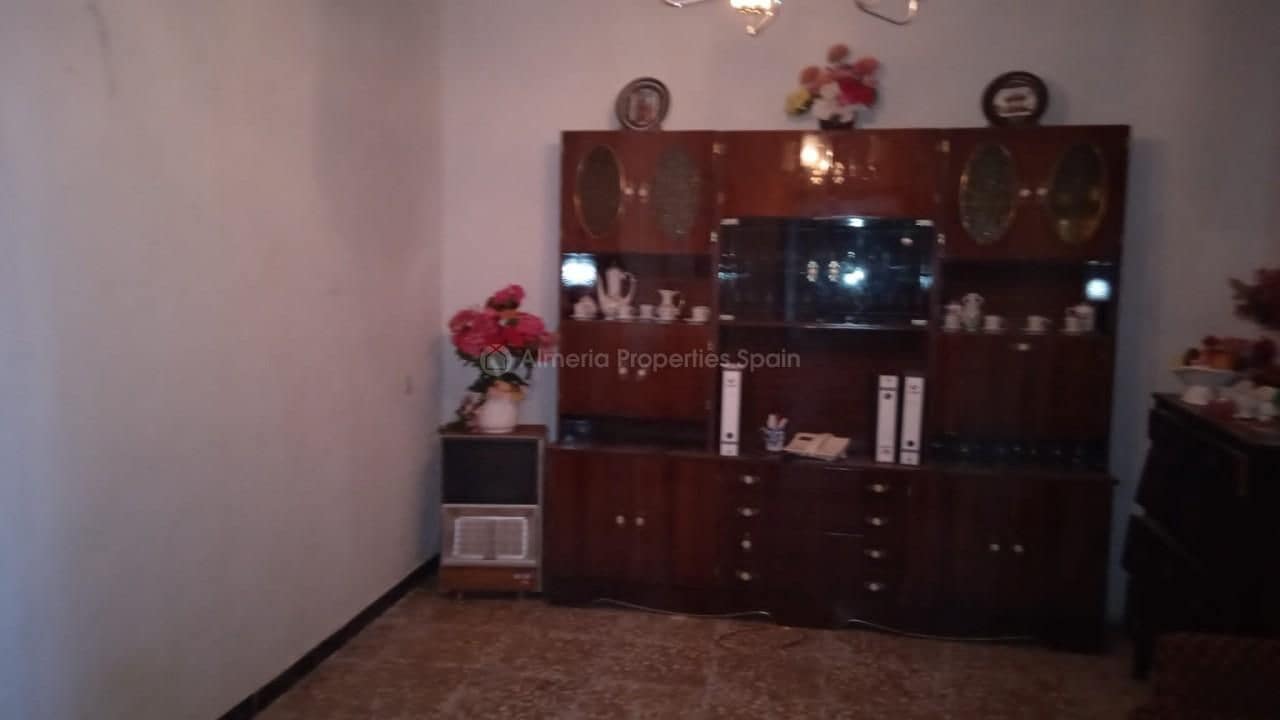 4 slaapkamer Finca/Landhuis te koop in Velez-Rubio - € 110.000 (Ref: 6699697)