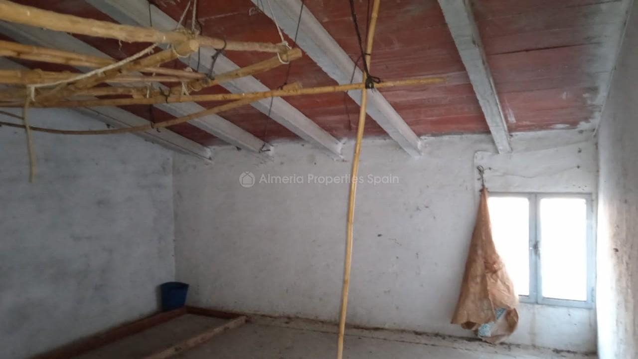 4 slaapkamer Finca/Landhuis te koop in Velez-Rubio - € 110.000 (Ref: 6699697)