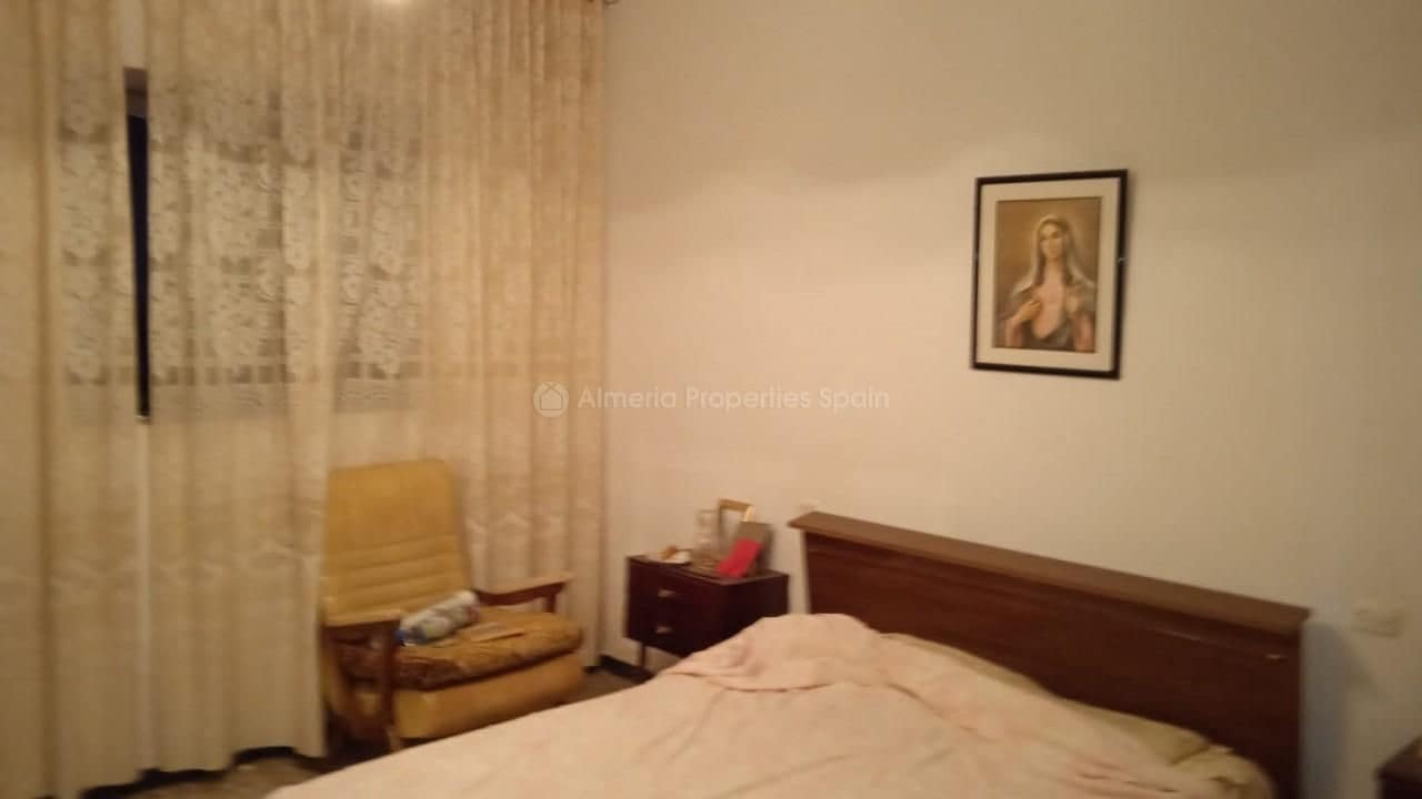 4 slaapkamer Finca/Landhuis te koop in Velez-Rubio - € 110.000 (Ref: 6699697)