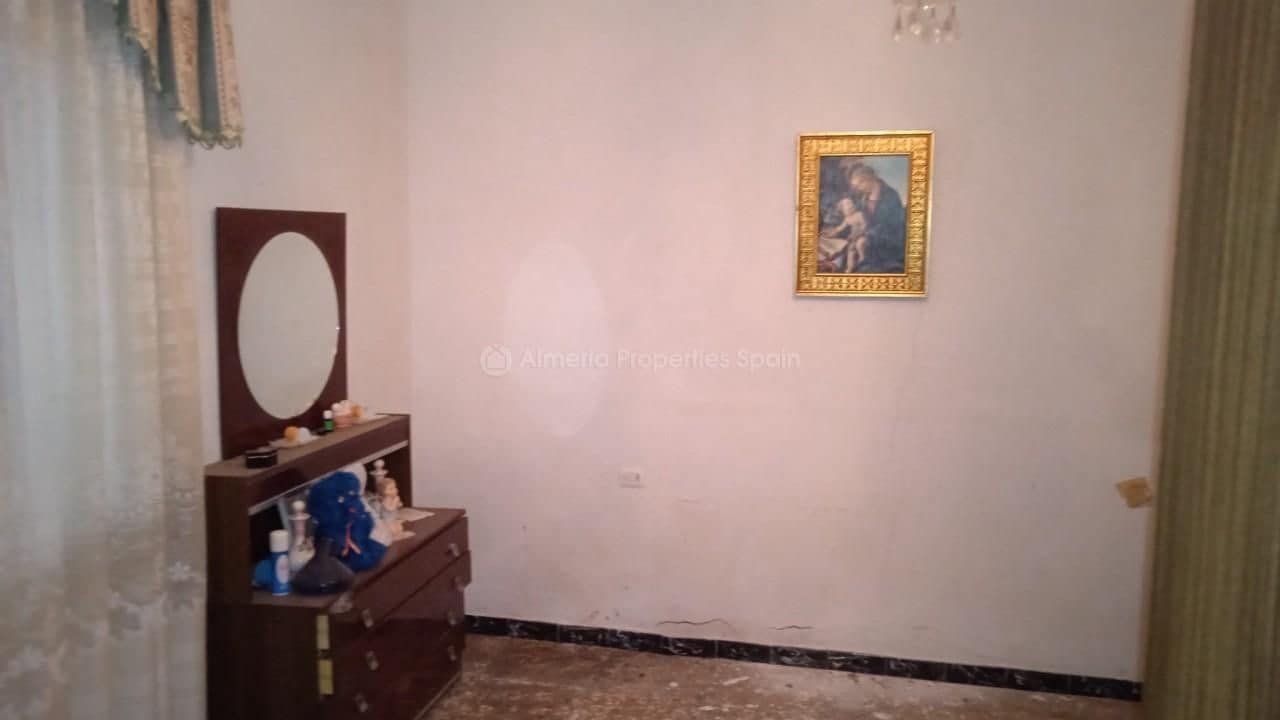 4 slaapkamer Finca/Landhuis te koop in Velez-Rubio - € 110.000 (Ref: 6699697)