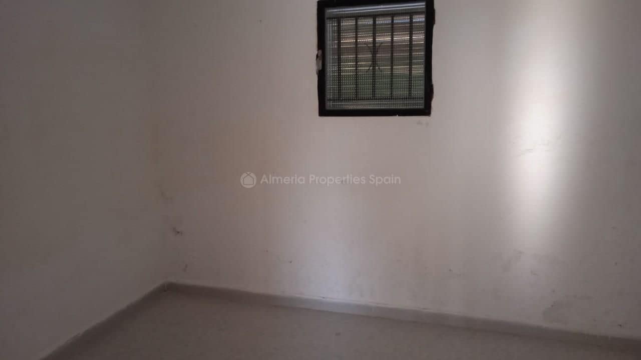 3 soveværelse Finca/Landehus til salg i Huercal-Overa - € 75.000 (Ref: 6742574)