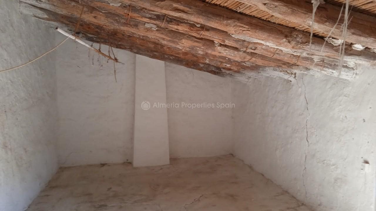 3 soveværelse Finca/Landehus til salg i Huercal-Overa - € 75.000 (Ref: 6742574)