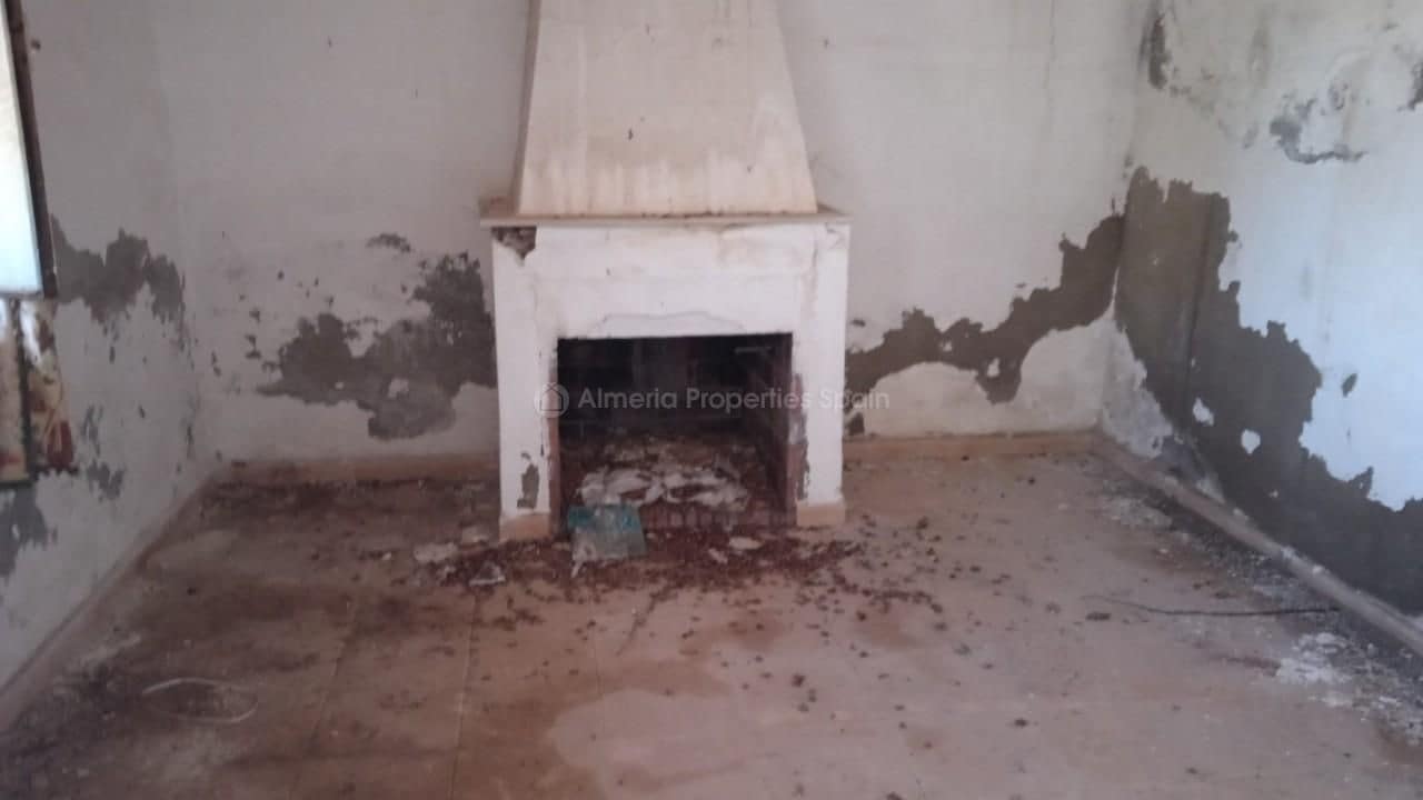 Finca/Landehus til salg i Zurgena - € 75.000 (Ref: 6840915)