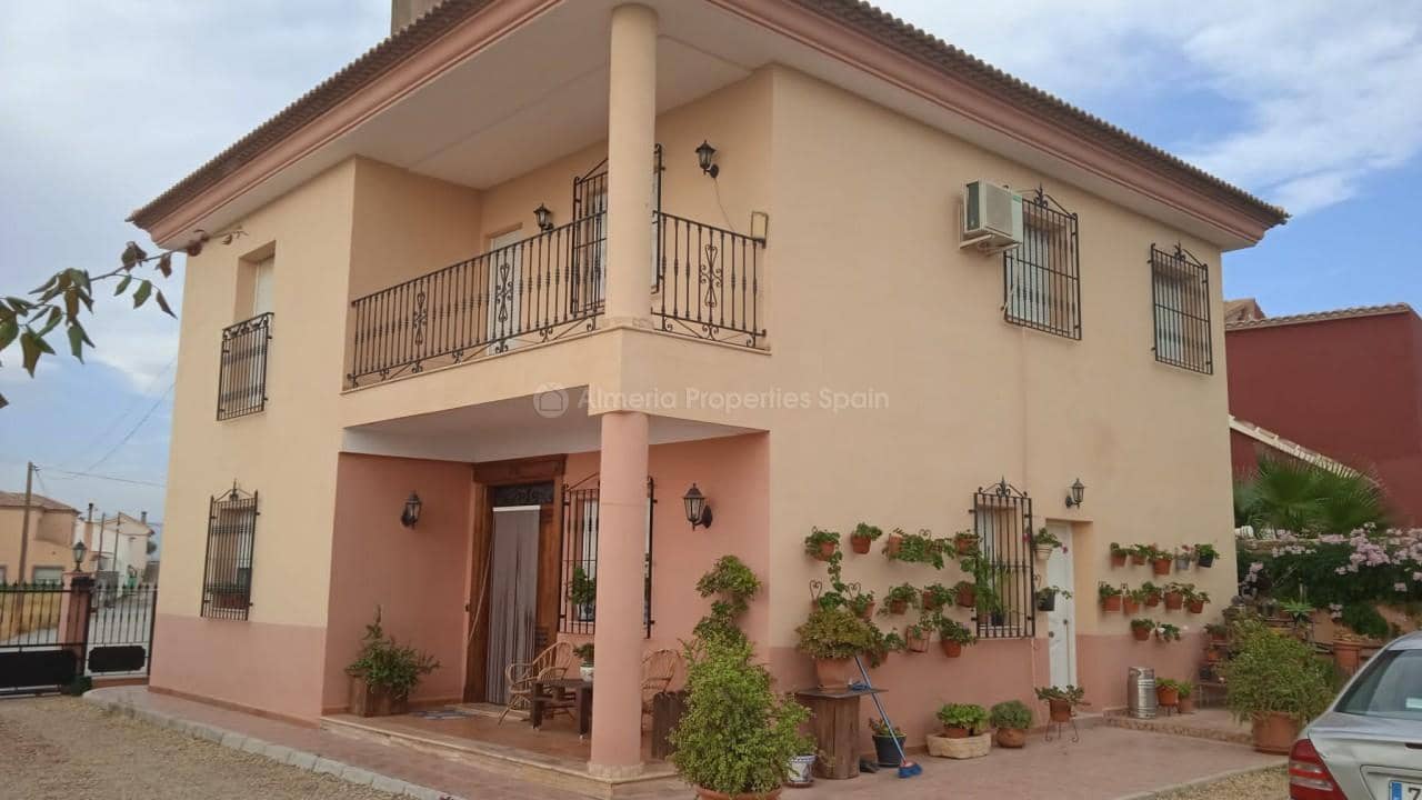 4 bedroom Villa for sale in Albox - € 250,000 (Ref: 7361705)