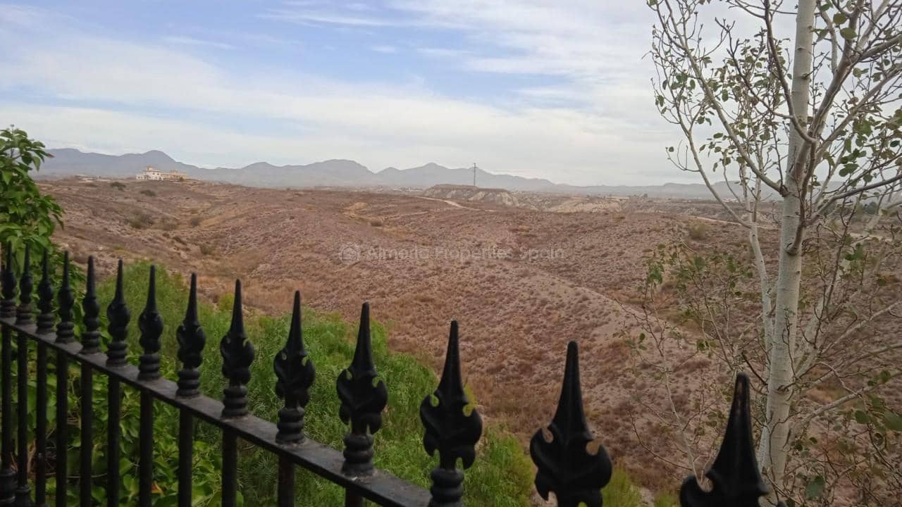 4 bedroom Villa for sale in Albox - € 250,000 (Ref: 7361705)