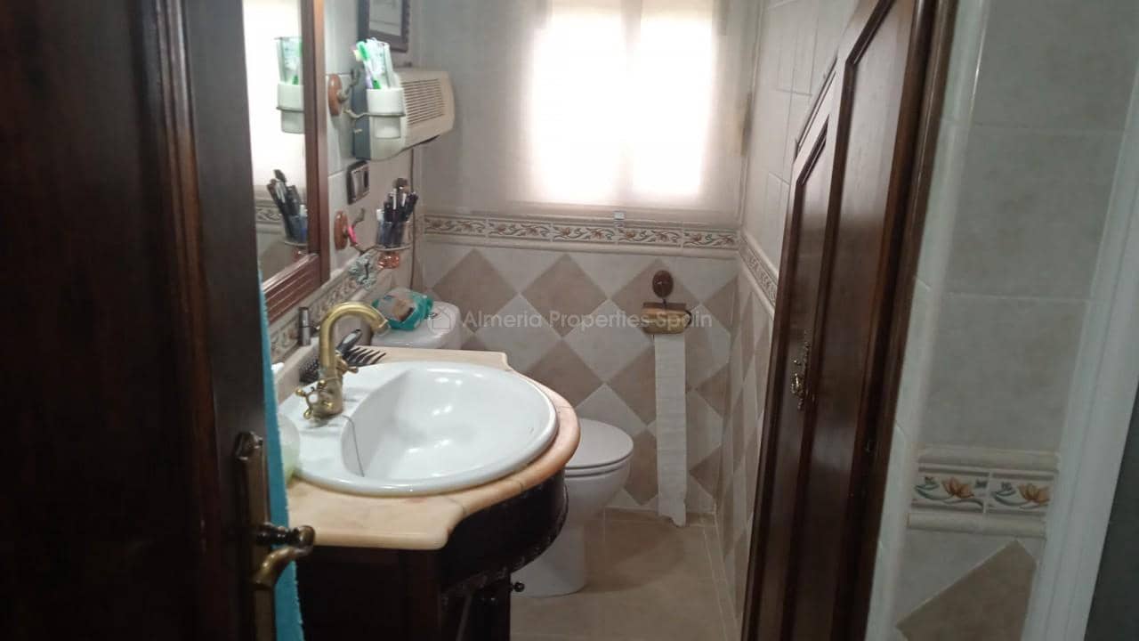 4 bedroom Villa for sale in Albox - € 250,000 (Ref: 7361705)