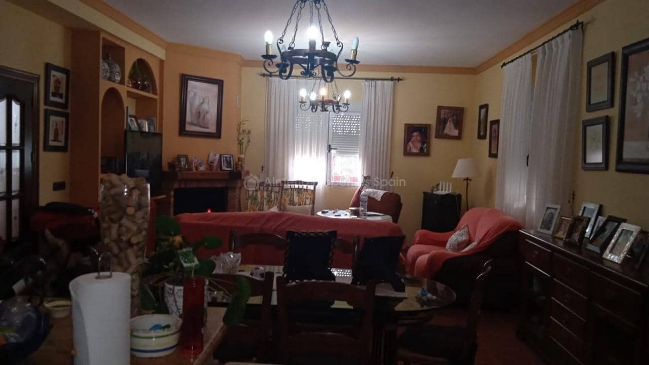 4 bedroom Villa for sale in Albox - € 250,000 (Ref: 7361705)