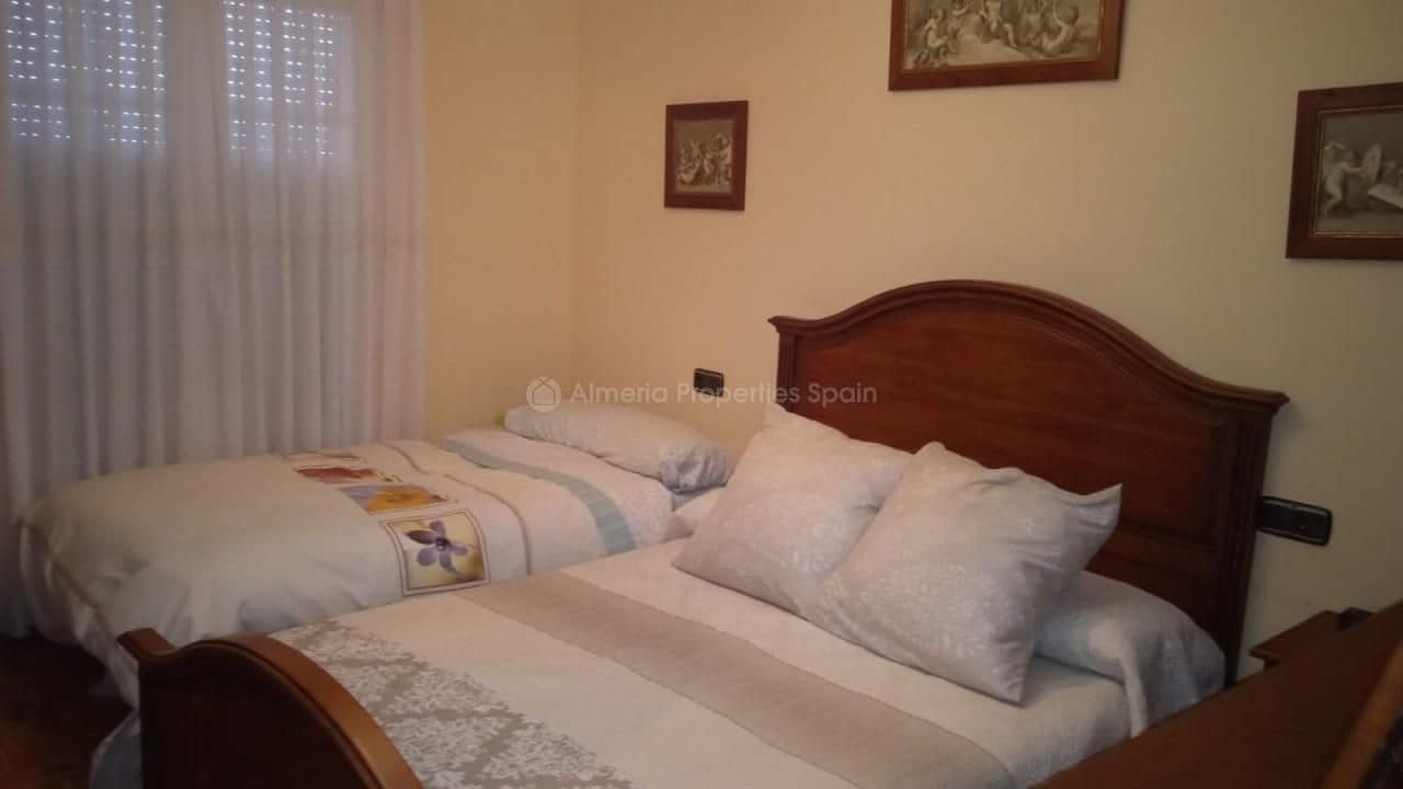 4 bedroom Villa for sale in Albox - € 250,000 (Ref: 7361705)