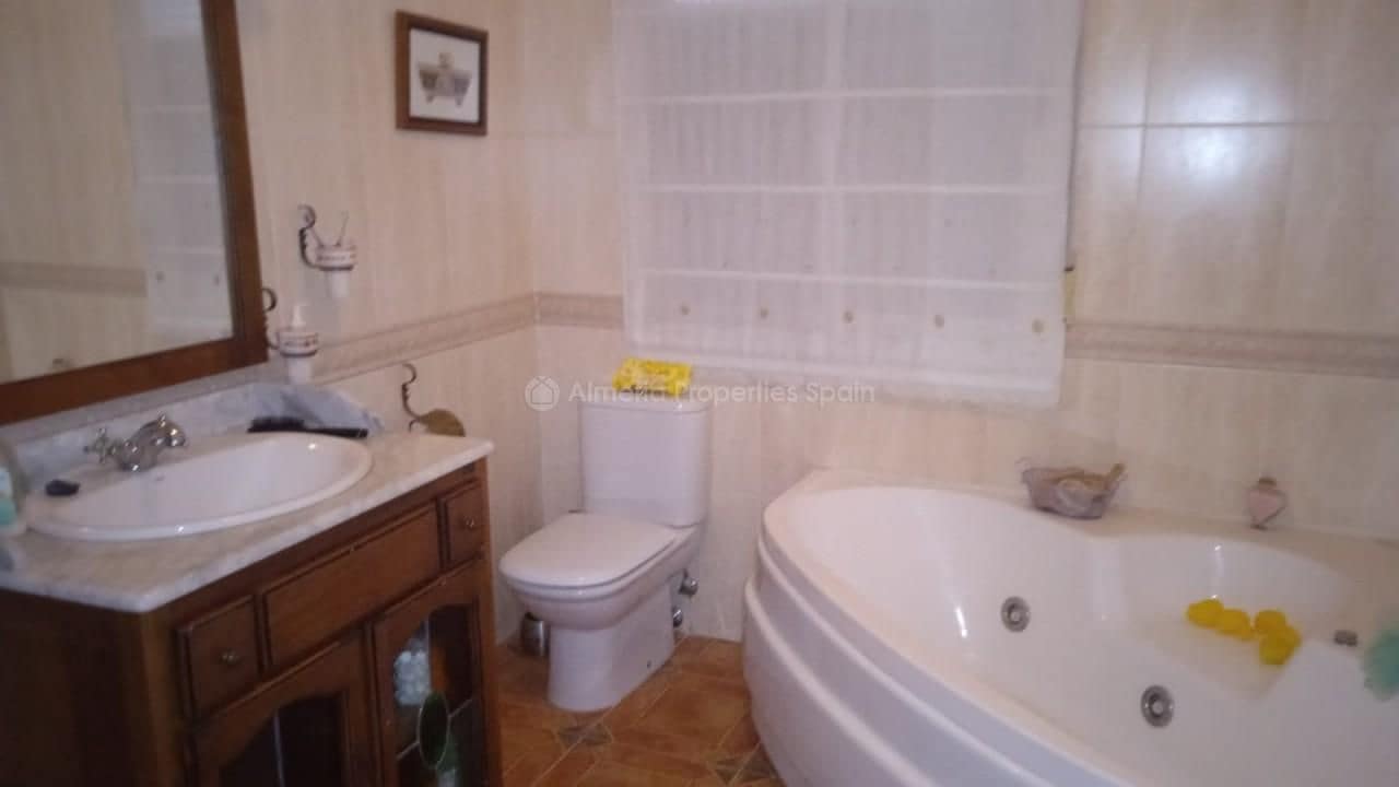 4 bedroom Villa for sale in Albox - € 250,000 (Ref: 7361705)