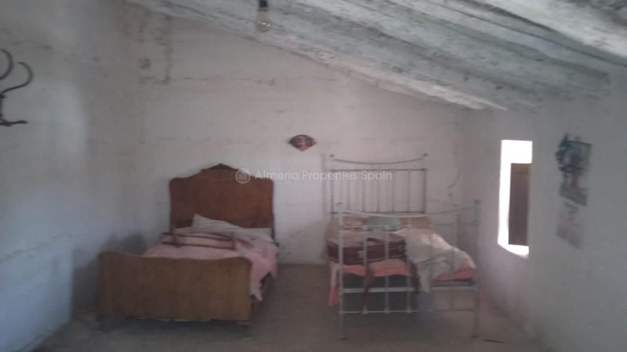 4 soveværelse Finca/Landehus til salg i Albox - € 86.000 (Ref: 7361711)