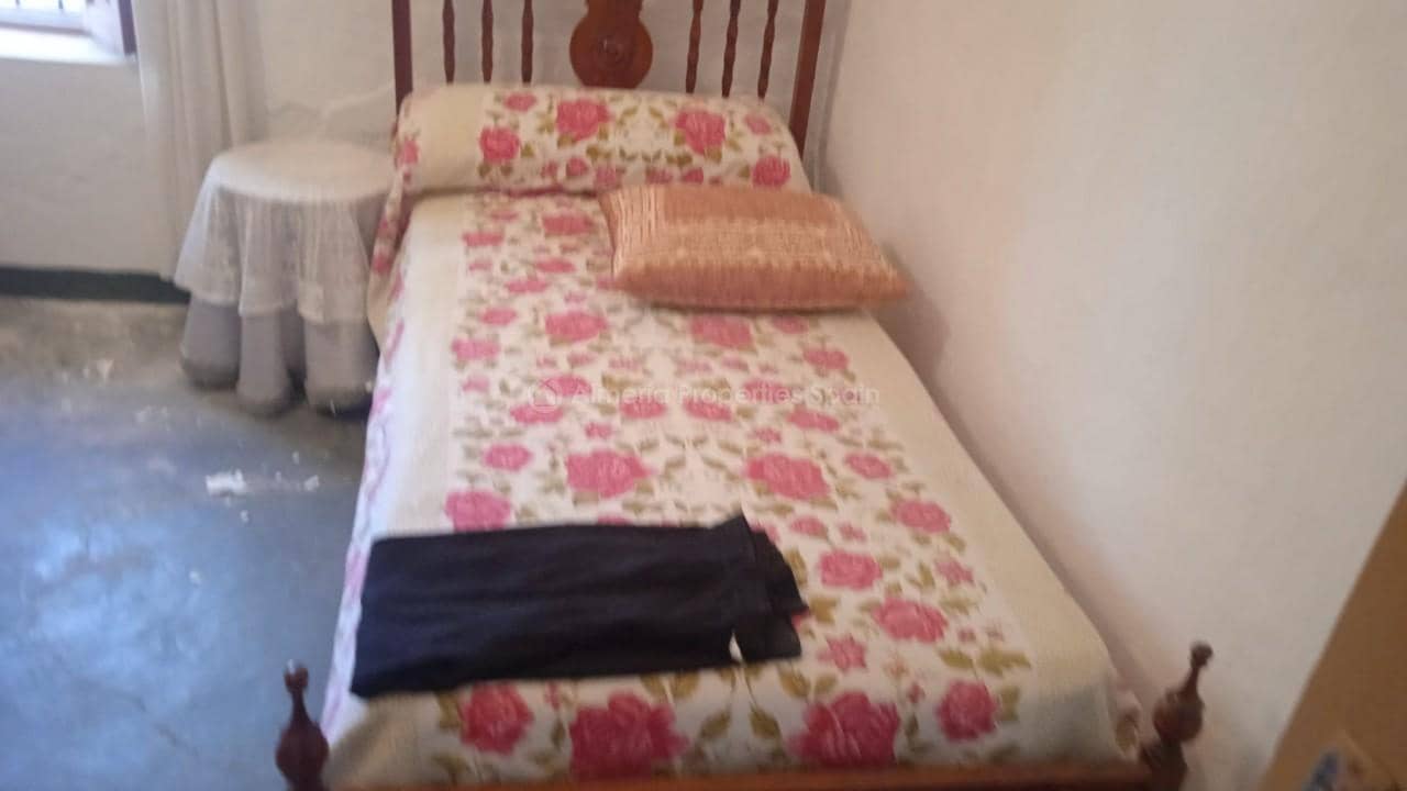 4 soveværelse Finca/Landehus til salg i Tabernas - € 146.000 (Ref: 7656575)