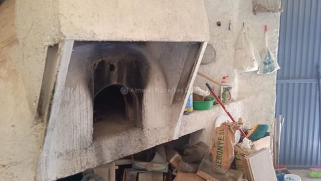 7 sypialnia Finka/Dom wiejski na sprzedaż w Oria - 65 000 € (Ref: 7656576)