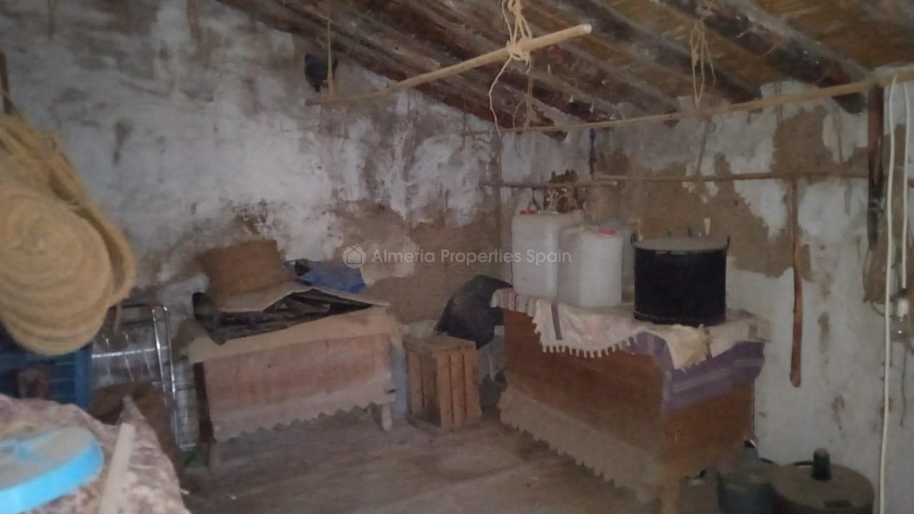 4 sypialnia Finka/Dom wiejski na sprzedaż w Oria - 80 000 € (Ref: 7854957)