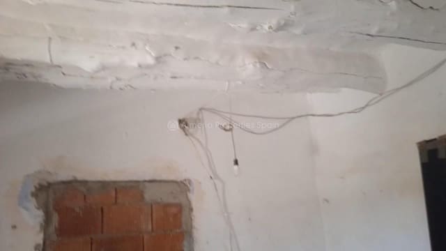 4 slaapkamer Finca/Landhuis te koop in Arboleas - € 36.000 (Ref: 7854958)