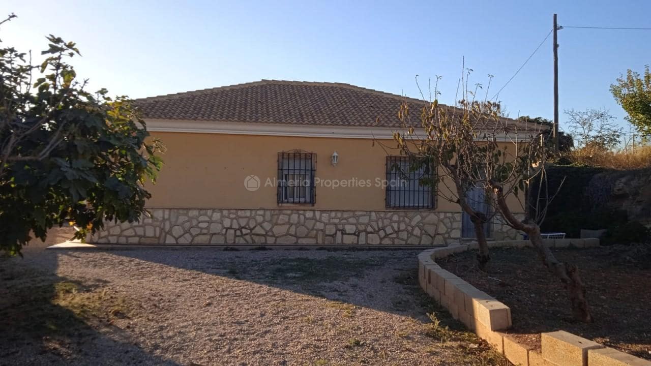 2 slaapkamer Villa te koop in Lubrin - € 120.000 (Ref: 7998660)