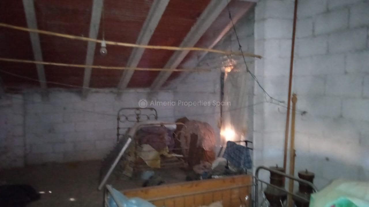 6 soveværelse Finca/Landehus til salg i Cantoria - € 40.000 (Ref: 7998661)