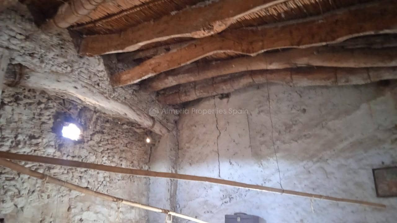 6 soveværelse Finca/Landehus til salg i Cantoria - € 40.000 (Ref: 7998661)