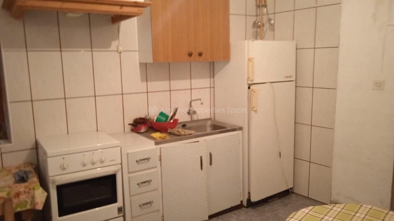 5 soveværelse Finca/Landehus til salg i Lubrin - € 65.000 (Ref: 7998662)