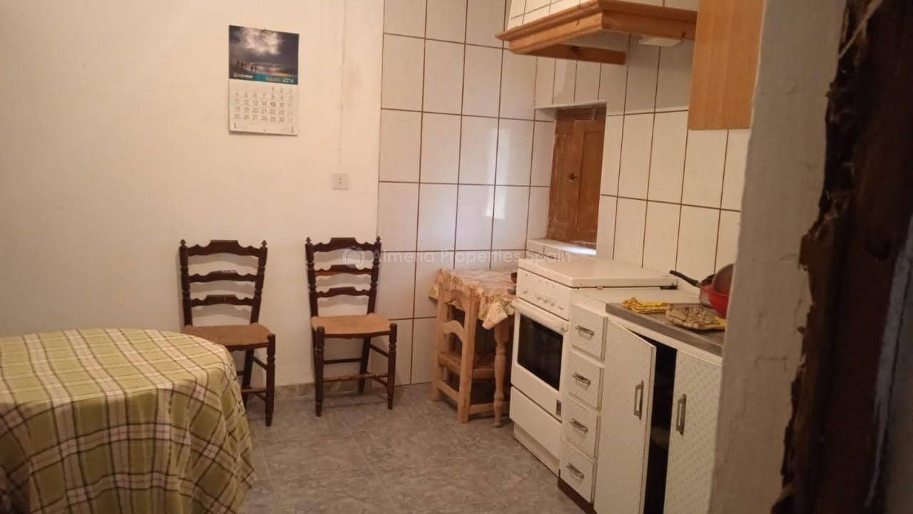 5 soveværelse Finca/Landehus til salg i Lubrin - € 65.000 (Ref: 7998662)