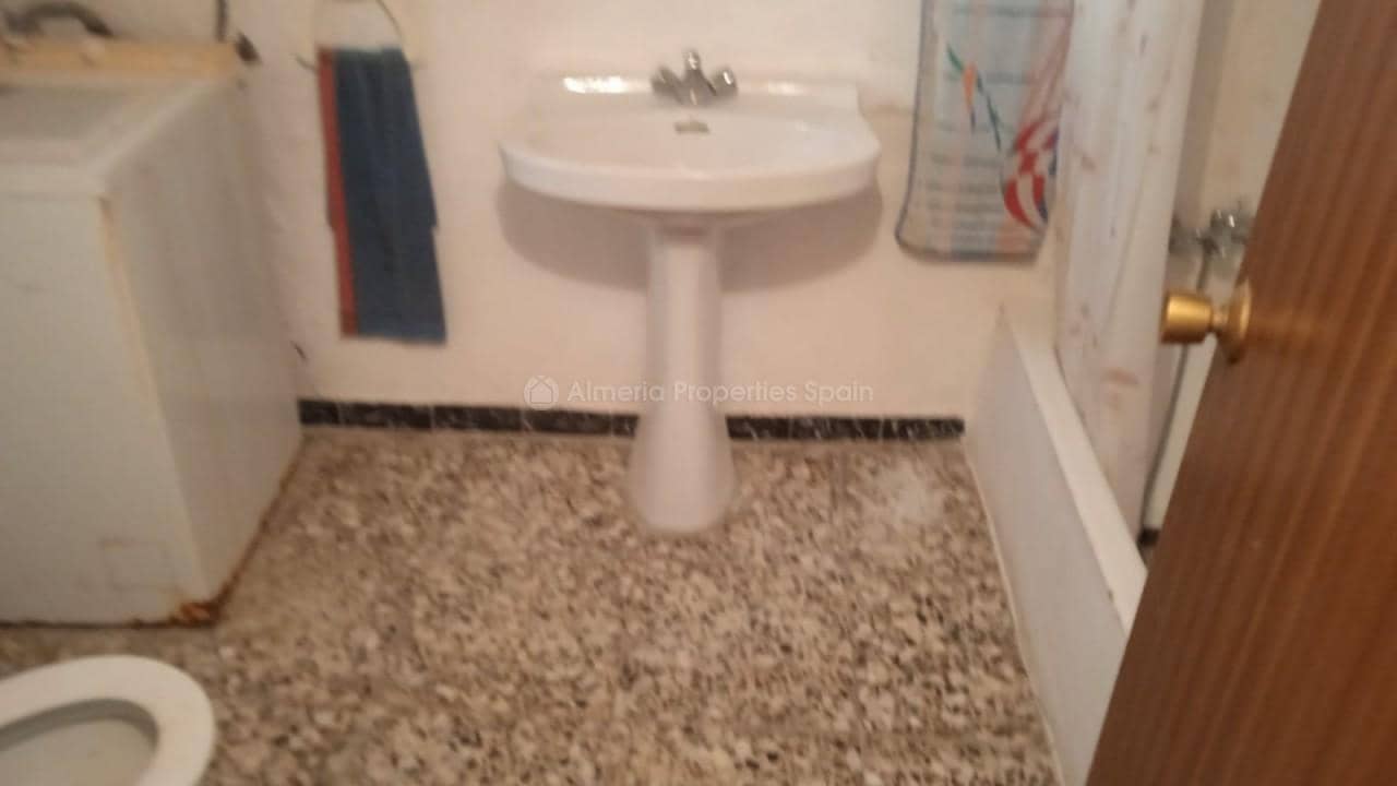 5 soveværelse Finca/Landehus til salg i Lubrin - € 65.000 (Ref: 7998662)