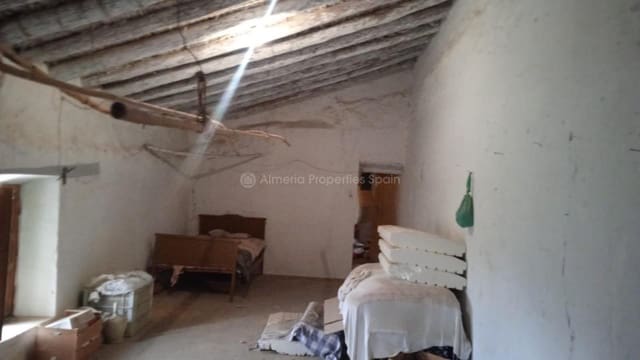 6 soveværelse Finca/Landehus til salg i Oria - € 136.000 (Ref: 8238164)