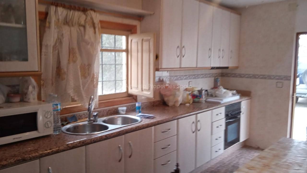 6 soveværelse Finca/Landehus til salg i Oria - € 136.000 (Ref: 8238164)