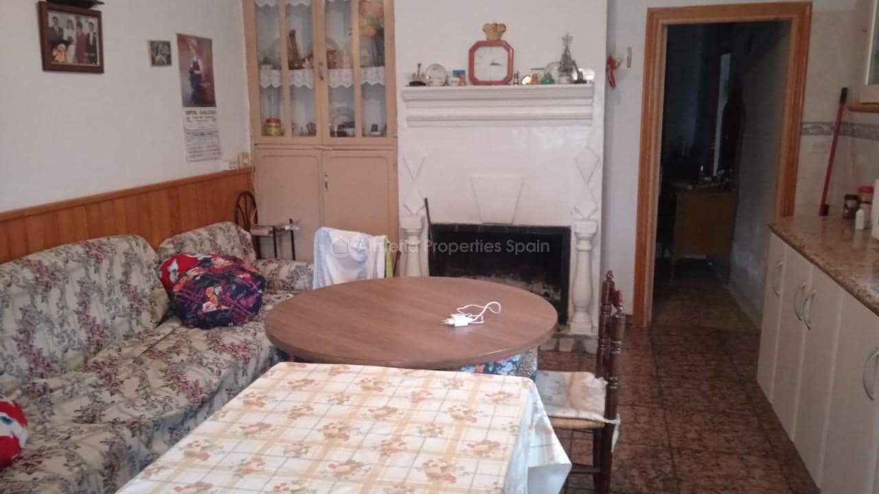 6 soveværelse Finca/Landehus til salg i Oria - € 136.000 (Ref: 8238164)