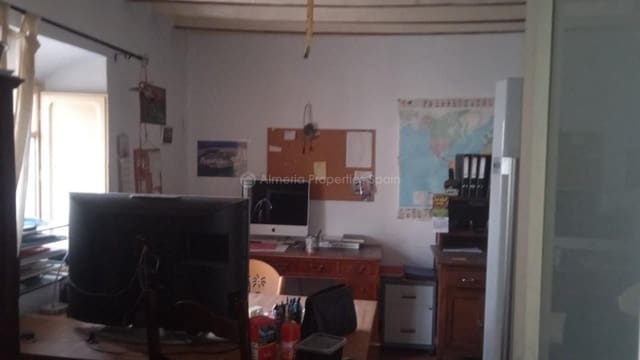 5 soveværelse Finca/Landehus til salg i Albox - € 100.000 (Ref: 8439956)