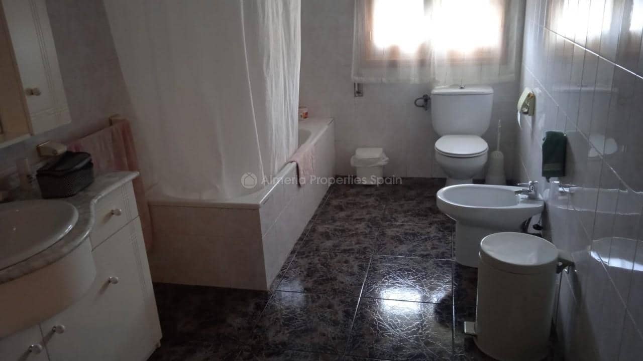 5 soveværelse Byhus til salg i Oria - € 110.000 (Ref: 8607950)