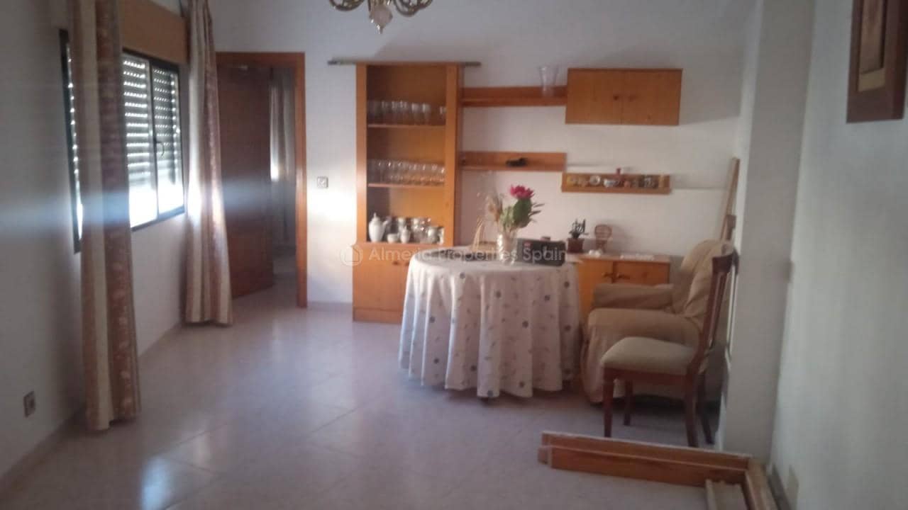 4 slaapkamer Huis te koop in Albox - € 93.000 (Ref: 8607951)