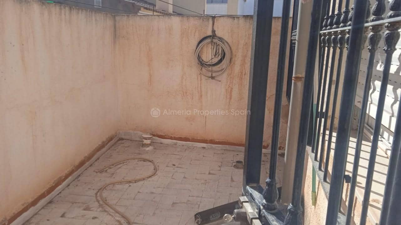 4 slaapkamer Huis te koop in Albox - € 93.000 (Ref: 8607951)