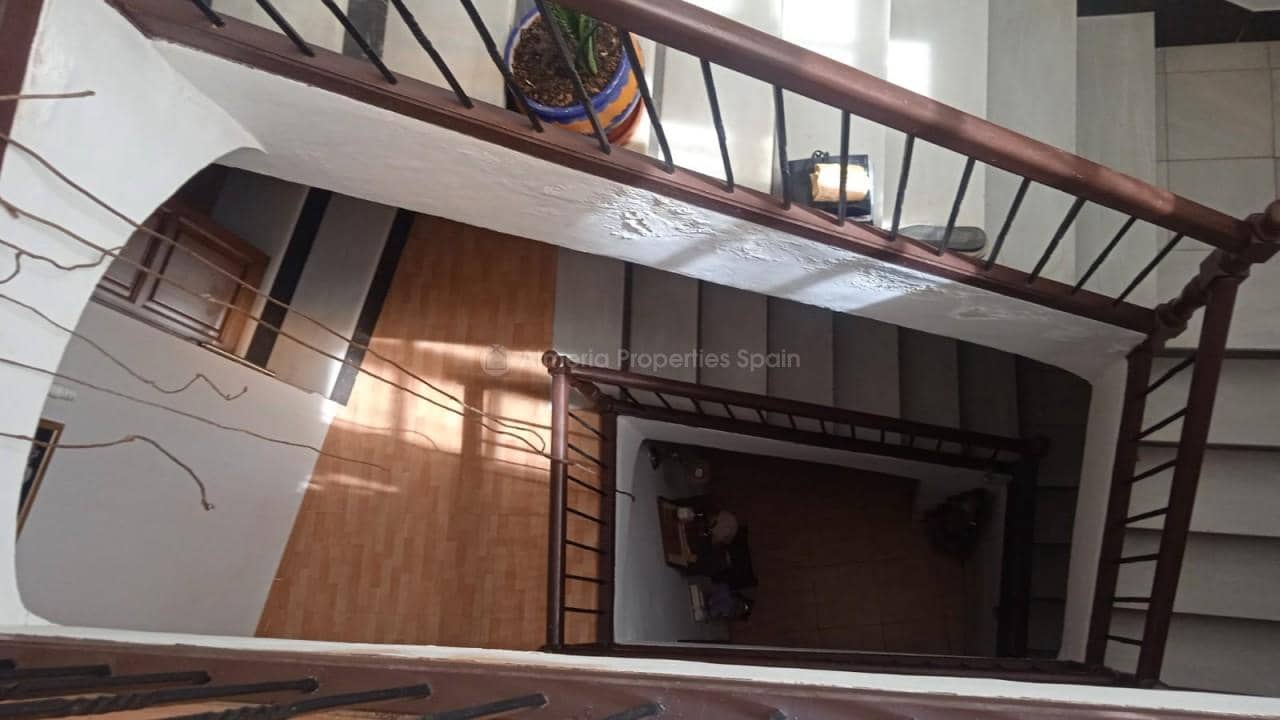 6 soveværelse Byhus til salg i Sierro - € 156.000 (Ref: 8646260)