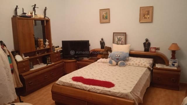 6 soveværelse Byhus til salg i Sierro - € 156.000 (Ref: 8646260)