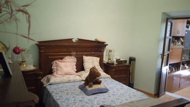 6 soveværelse Byhus til salg i Sierro - € 156.000 (Ref: 8646260)