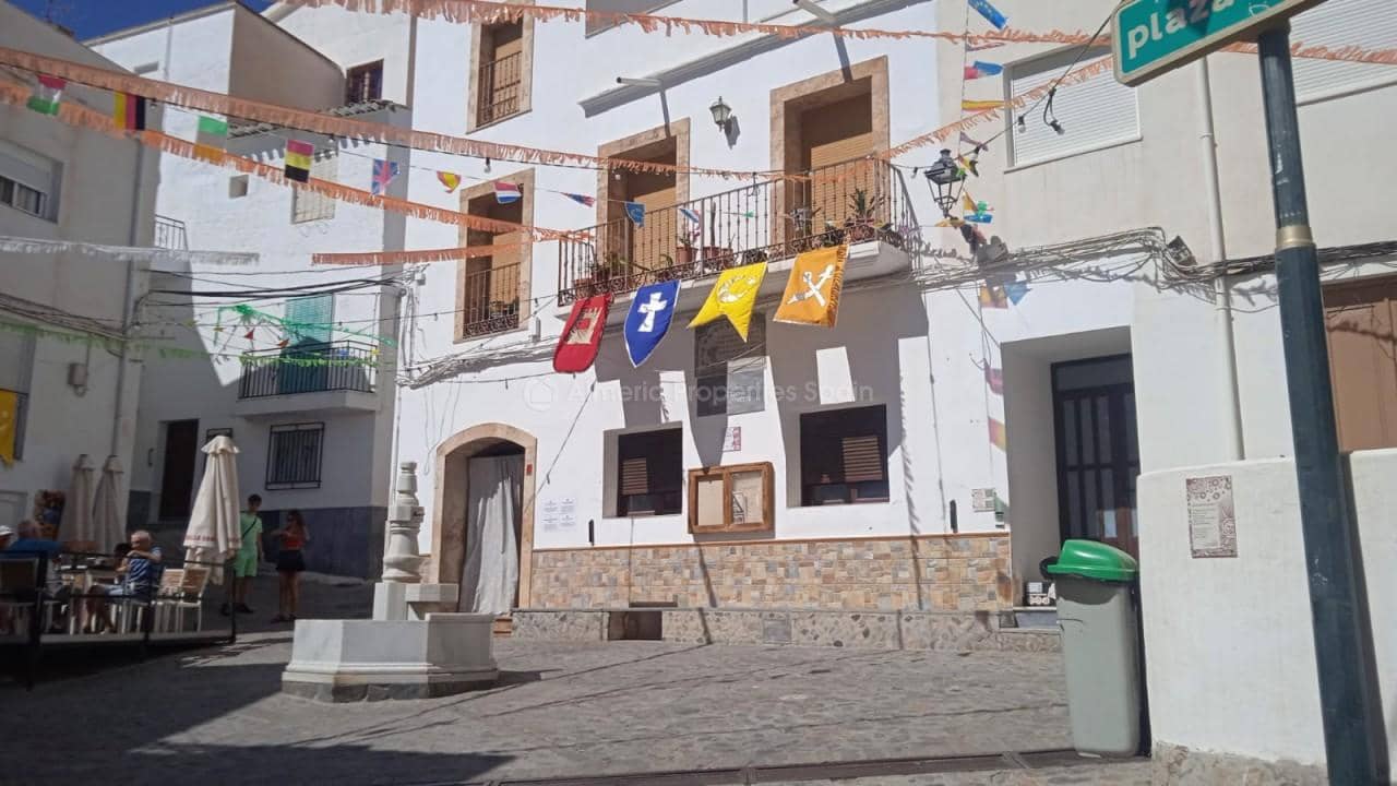 6 soveværelse Byhus til salg i Sierro - € 156.000 (Ref: 8646260)