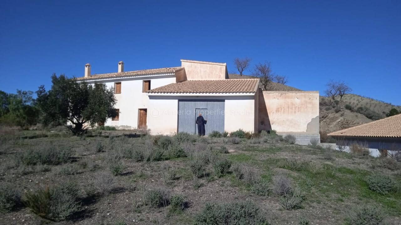 7 slaapkamer Finca/Landhuis te koop in Albox - € 110.000 (Ref: 8769755)