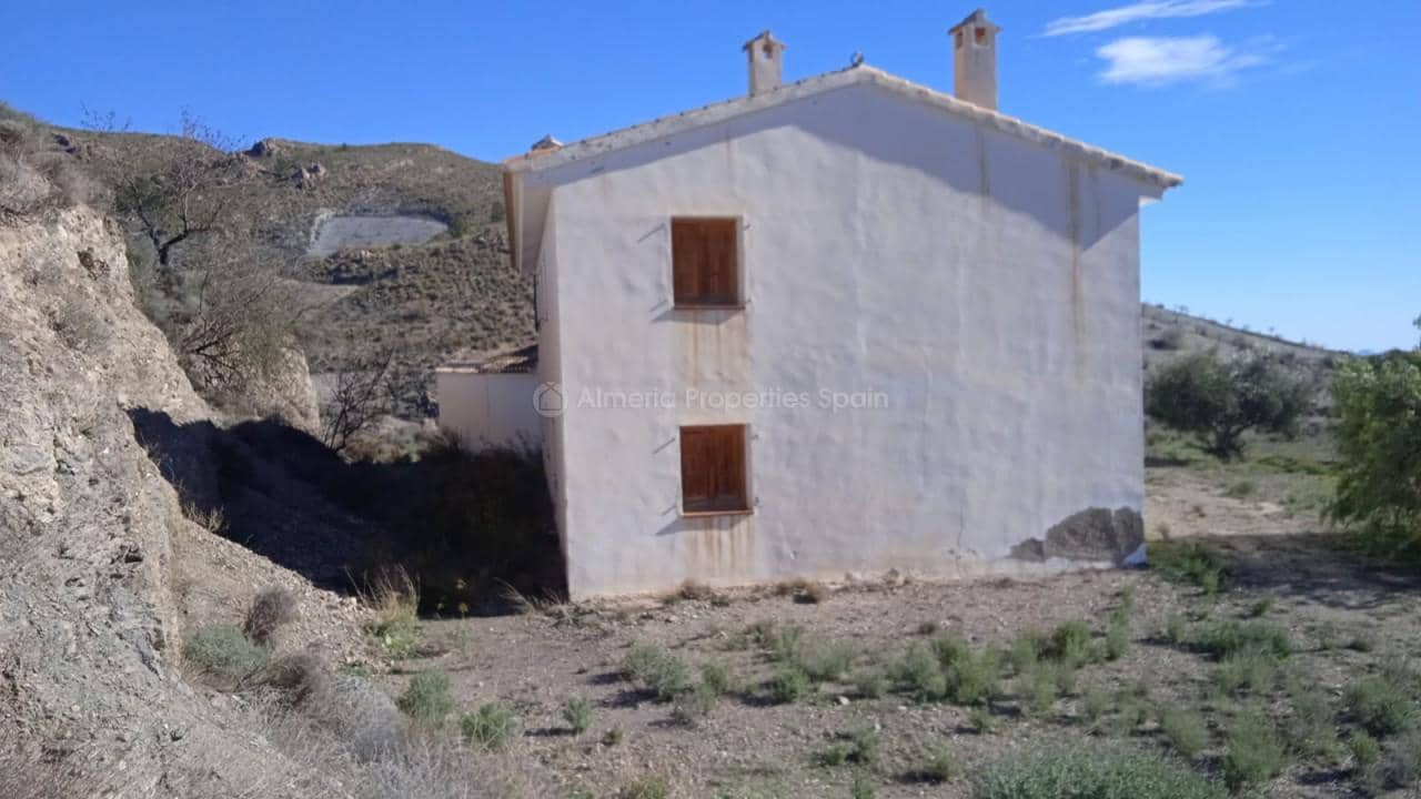7 slaapkamer Finca/Landhuis te koop in Albox - € 110.000 (Ref: 8769755)