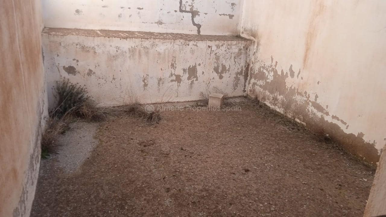 7 slaapkamer Finca/Landhuis te koop in Albox - € 110.000 (Ref: 8769755)