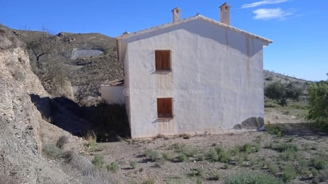 7 slaapkamer Finca/Landhuis te koop in Albox - € 110.000 (Ref: 8769755)