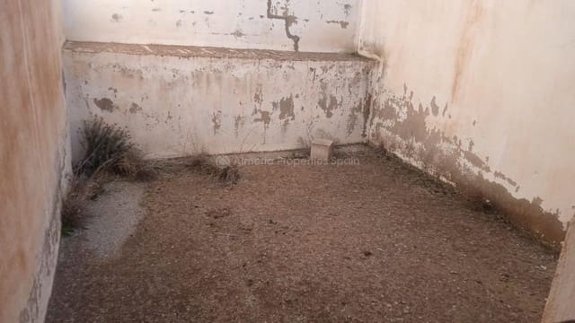 7 slaapkamer Finca/Landhuis te koop in Albox - € 110.000 (Ref: 8769755)