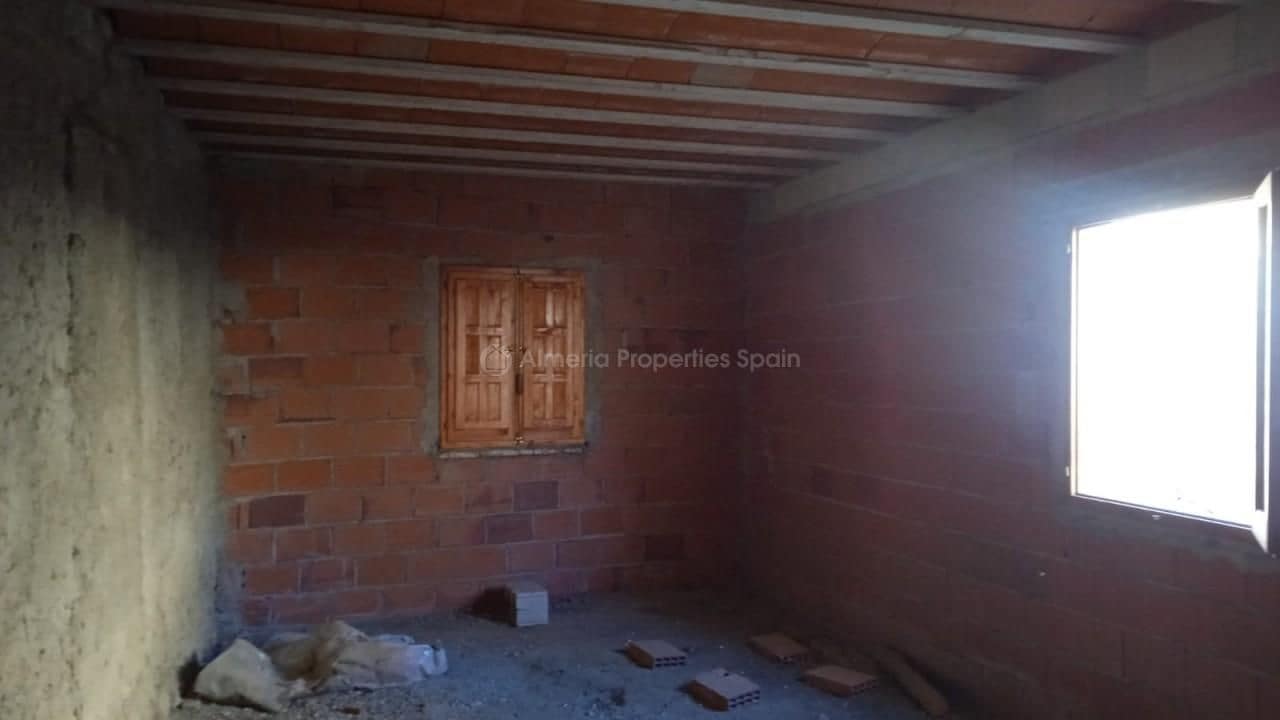 7 slaapkamer Finca/Landhuis te koop in Albox - € 110.000 (Ref: 8769755)