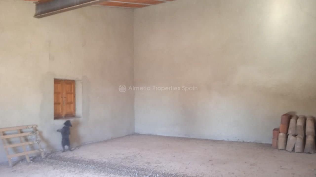 7 slaapkamer Finca/Landhuis te koop in Albox - € 110.000 (Ref: 8769755)