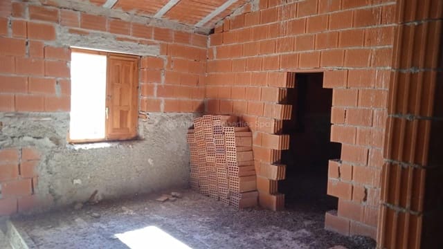 7 slaapkamer Finca/Landhuis te koop in Albox - € 110.000 (Ref: 8769755)