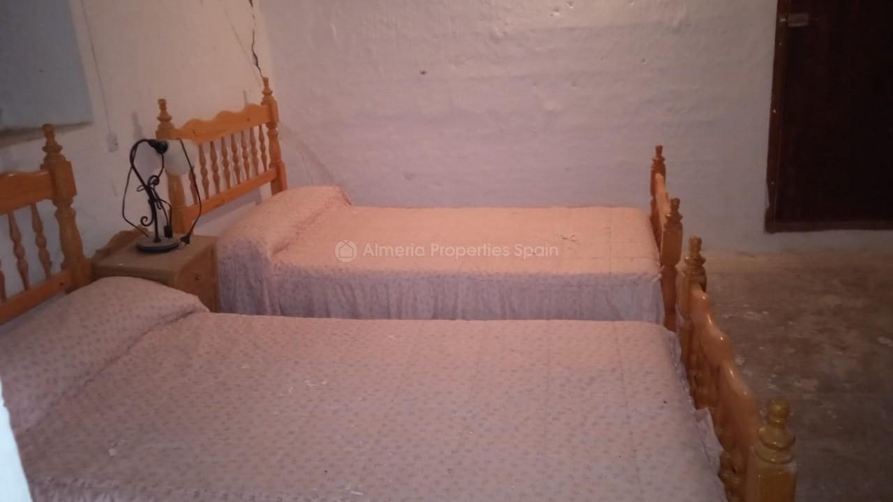 10 soverom Finca/Herregård til salgs i Oria - € 130 000 (Ref: 8779850)