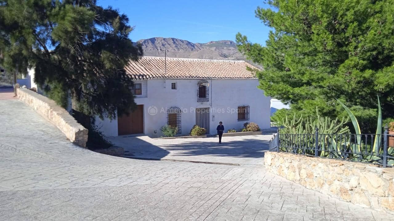 10 soverom Finca/Herregård til salgs i Oria - € 130 000 (Ref: 8779850)