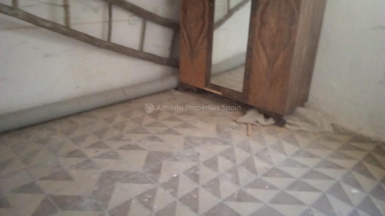 Finca/Country House for sale in Albox - € 39,900 (Ref: 8951716)