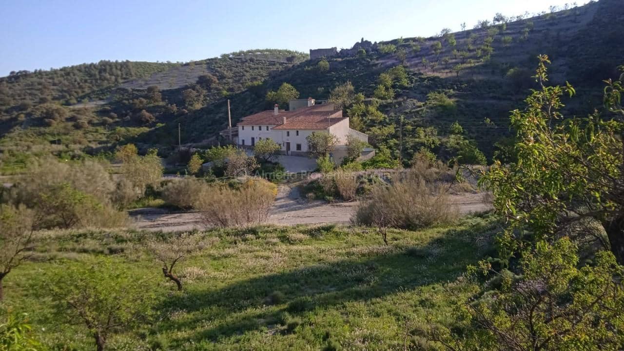 Finca/Country House for sale in Albox - € 39,900 (Ref: 8951716)
