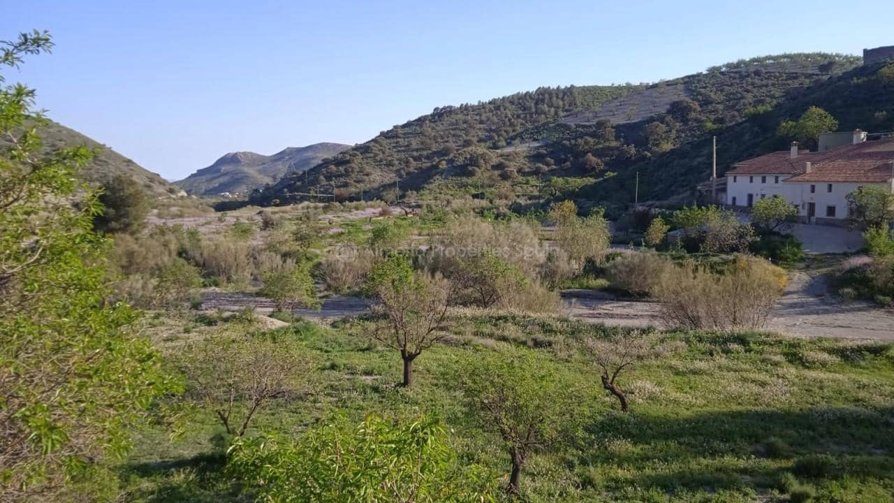 Finca/Country House for sale in Albox - € 39,900 (Ref: 8951716)